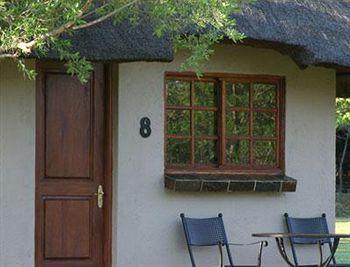 Mongena Game Lodge Хаманскраал Екстериор снимка