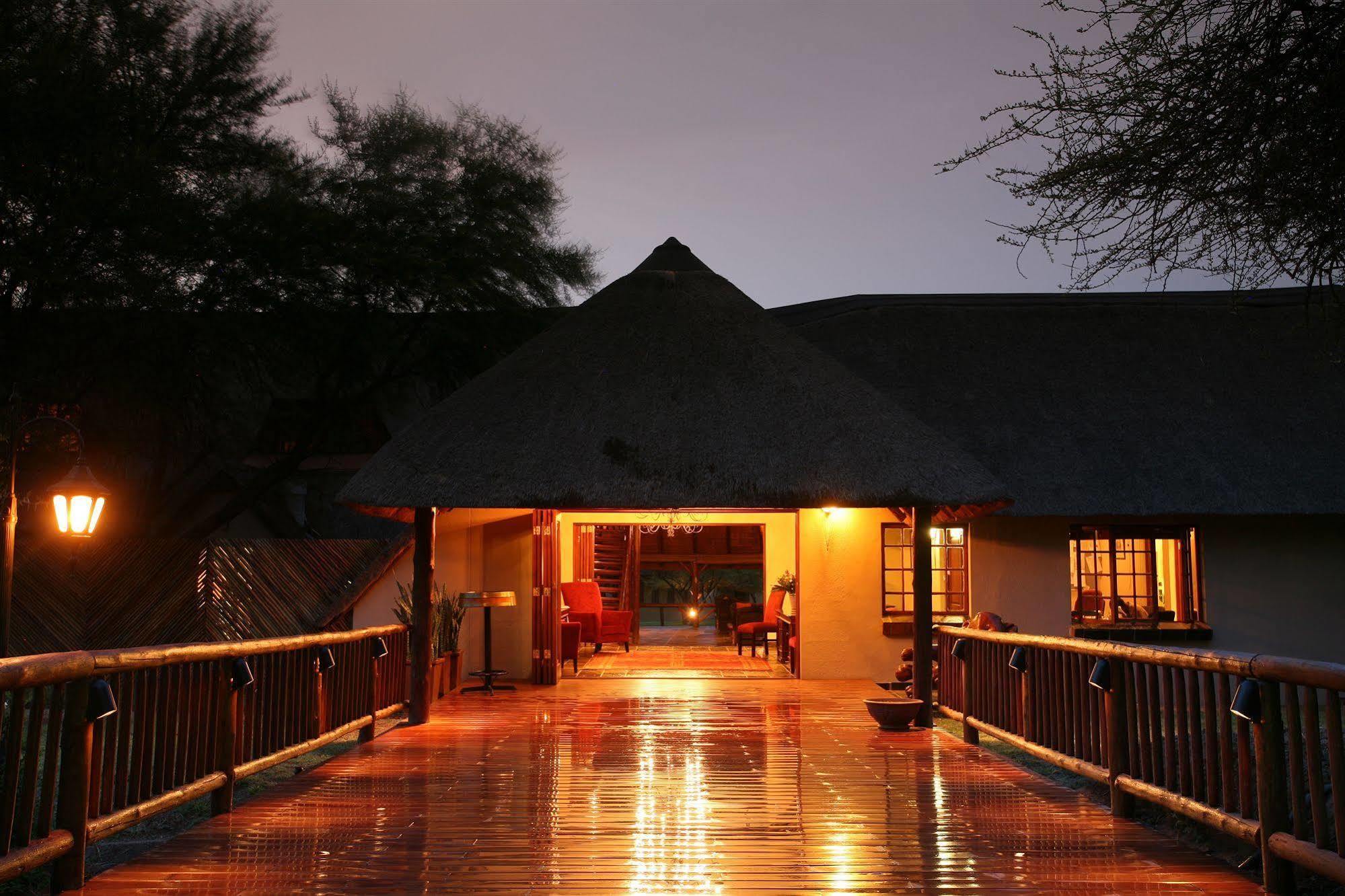 Mongena Game Lodge Хаманскраал Екстериор снимка